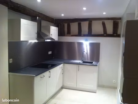 appartement / maison de ville f2 centre ville auxerre
