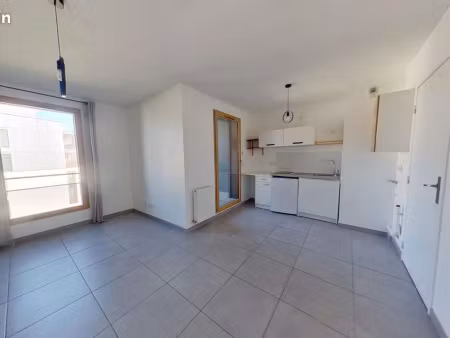 studio 1 pièce 30 m²