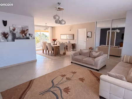 vends maison plain pied 5 pièces 132 m2