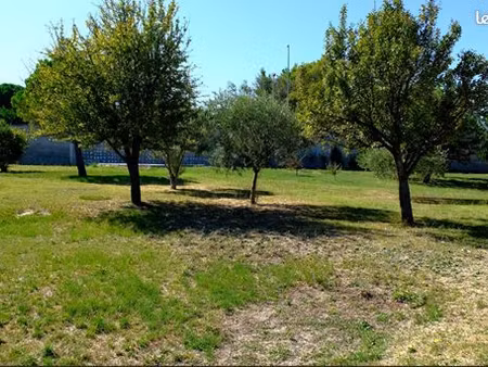 terrain 900 m² saint saturnin les avignon