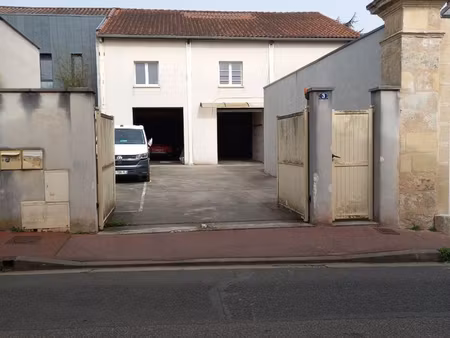 local 450 m2