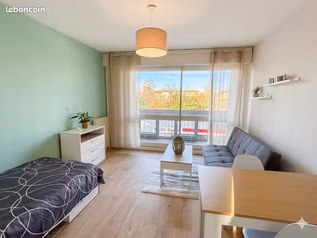 studio meublé rénové avec balcon – chalon-sur-saône centre