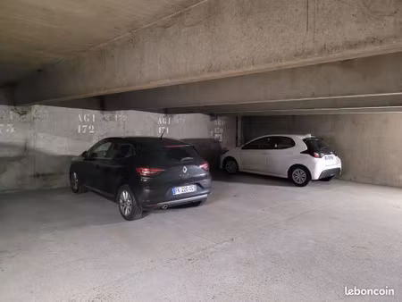 place de parking 12 m² evry rue de sion