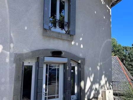 location t2 à mauriac