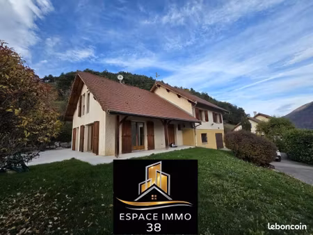 villa 7 pièces 160 m²