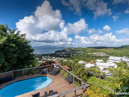 spacieux f3 vue mer et piscine - anse à l’âne