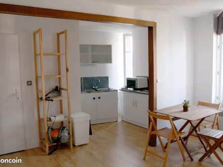 gare-commanderie - studio meublé 23m2