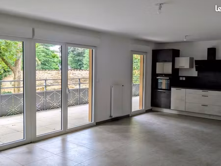 appartement t3 de 81 m² avec terrasse de 30 m²  2 parkings