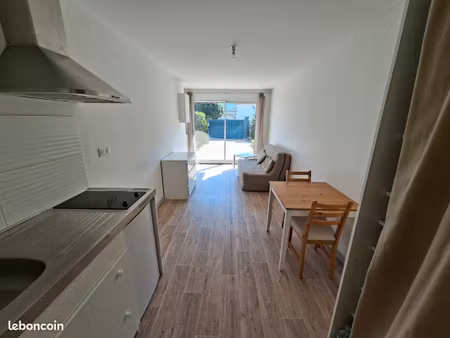 studio 21 m2 sur olivet  495 euros charges comprises (eau  électricité  chauffage)