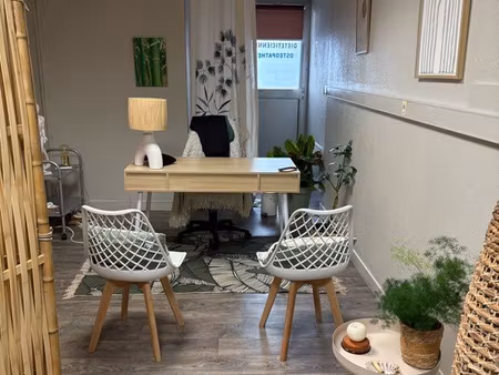 bureau dans cabinet pluridisciplinaire