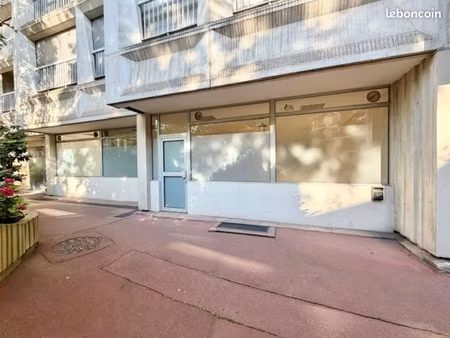 bureau 95 m²