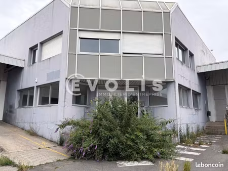 local industriel 5 791 m²