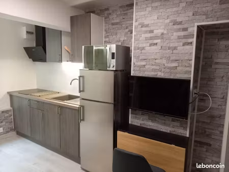 loue studio meublé 1 pièce 16 m²