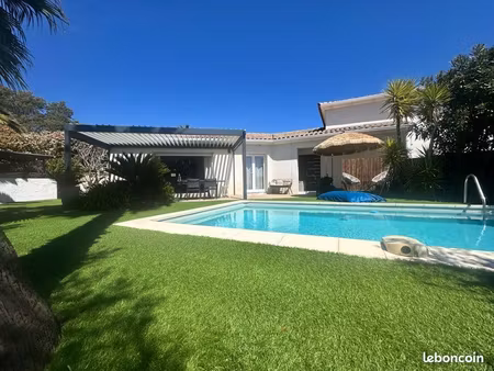 villa 6 pièces de 200m2
