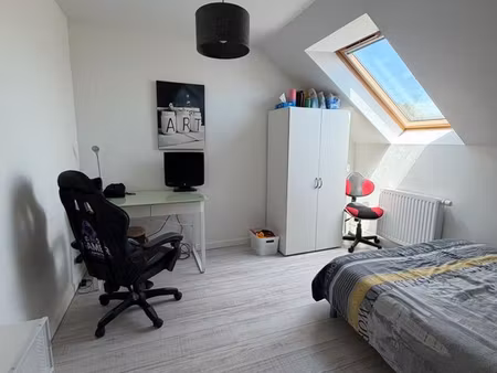 loue chambre meublée