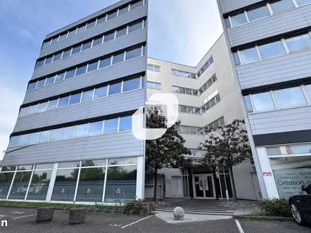 bureau 425 m²