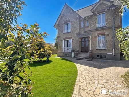 manoir 7 pièces 153 m²