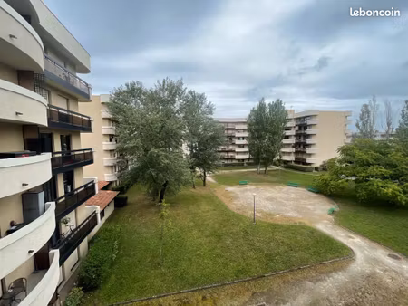 t2 48 m² vendu loué – mérignac – rendement ~4 9 % – parking privatif