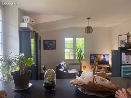 beau t3  70m2 vue montagnes (jardin  cave  parking)