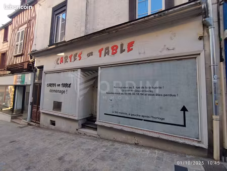 local 83 m² auxerre