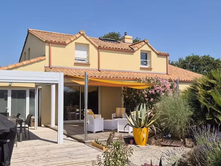 propriété 5 pièces 146 m²