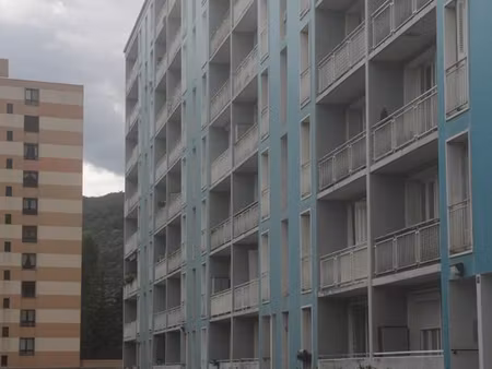 appartement deux pièces et cuisine