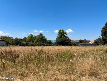 terrain 753 m² bey
