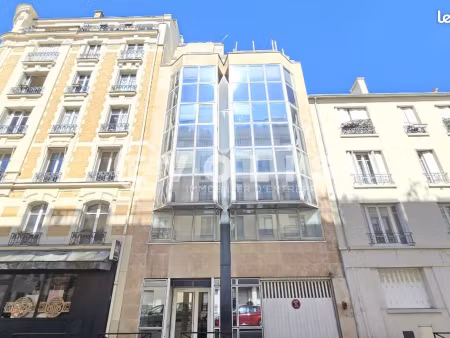 bureaux 75 m²