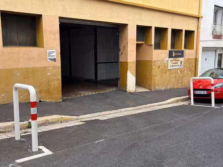 parking 7eme - 12m2 place dans garage fermé st eugène - charras