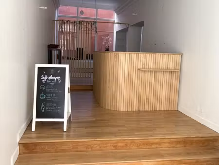 local commercial 67 m²
