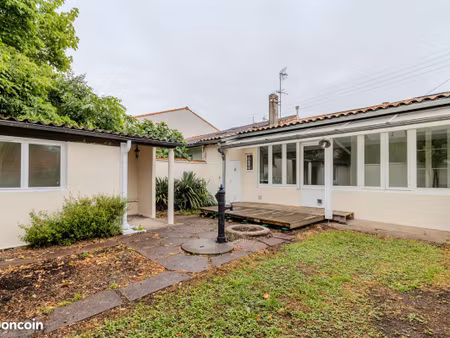 echoppe 79m2 proche boulevard jardin et garage