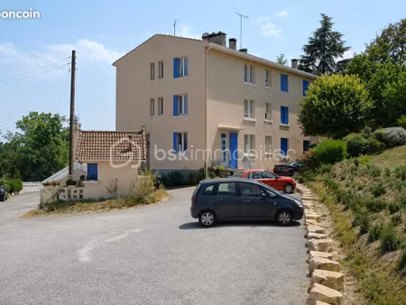 immeuble 28 pièces 600 m²