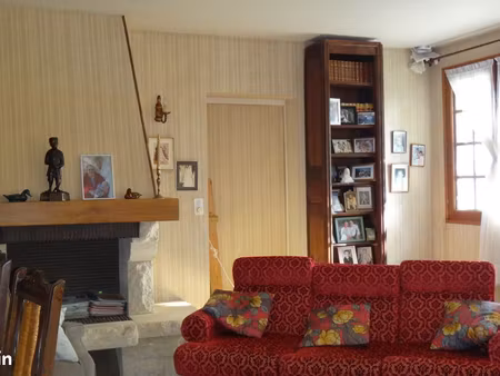 maison individuelle à chinon – calme  jardin et beaux volumes