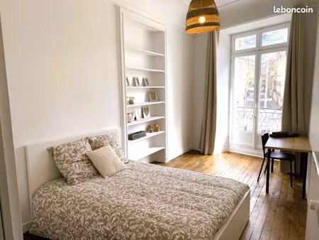 grande chambre meublée 16 m² – hyper centre nantes place du cirque – services inclus