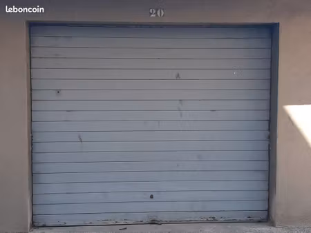 garage fermé quartier monlosier / sidoine apollinaire