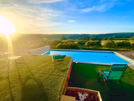 villa 6 pièces 195 m²