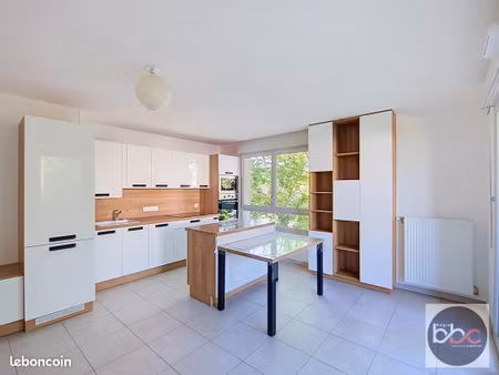 appartement 4 pièces 77 m²