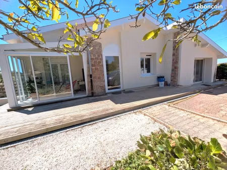 villa 6 pièces 169 m²