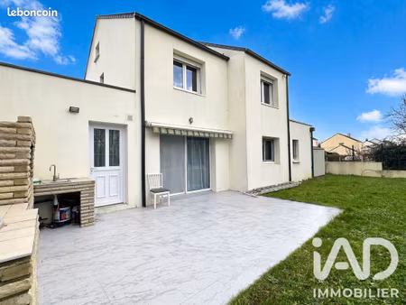 maison familiale 6 pièces 145 m²