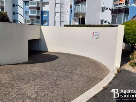 parking/box saint gilles croix de vie