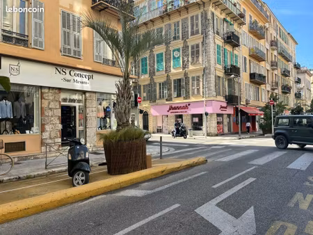 local commercial 53 m² nice
