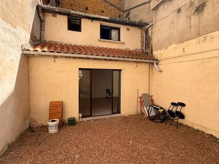 maison de ville de type 3 en triplex entièrement rénovée