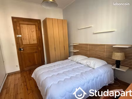 chambre 1 pièce 11 m²