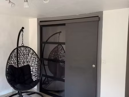 f2 cosy avec balcon