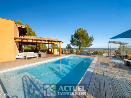 villa 7 pièces 172 m²