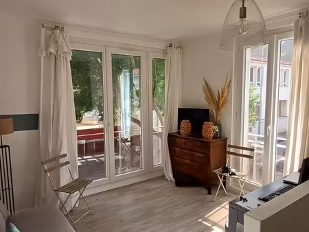 toulon – le mourillon | appartement meublé de 30 m² – 650 cc/mois