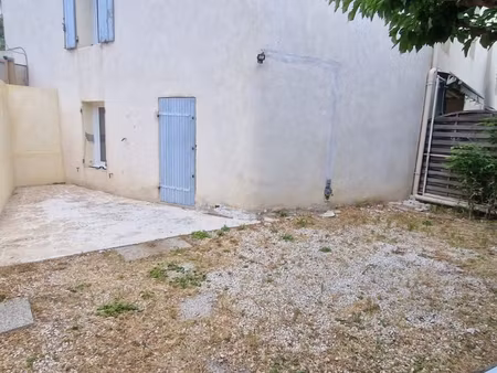 location t2 45 m² jardin terrasse et 1 place de parking