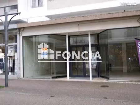 local commercial 134 m²