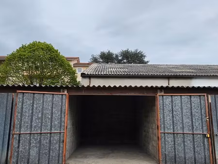 garage / box / parking à louer 16m2