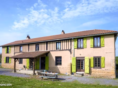 2 gites de charme adossés à maison familiale proche des pyrénées à la lisère du gers